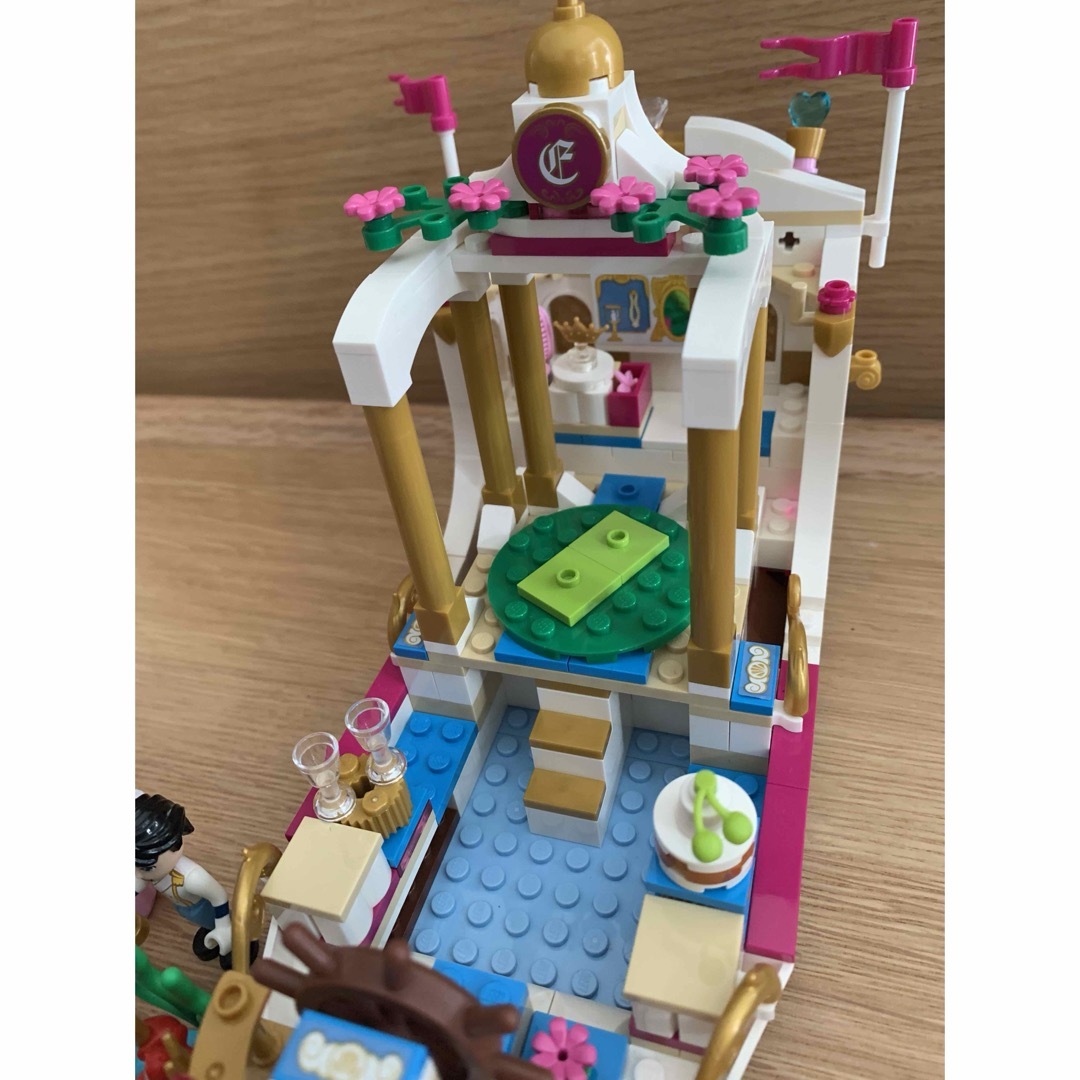 Lego(レゴ)のLEGO 41153  アリエルのロイヤルセレブレーションボート キッズ/ベビー/マタニティのおもちゃ(知育玩具)の商品写真