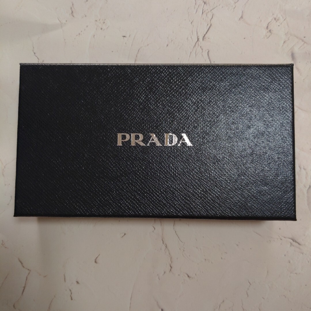 PRADA(プラダ)のPRADA  プラダ  サフィアーノレザー  長財布 レディースのファッション小物(財布)の商品写真