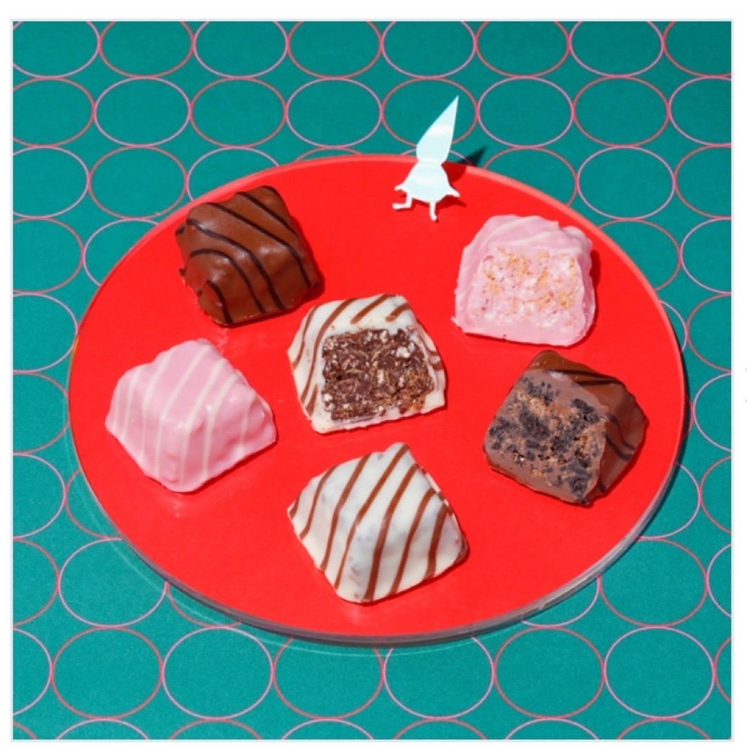 SHISEIDO PARLOUR(シセイドウパーラー)の資生堂パーラー　菓子　ラ・ブール12個＋ミルフィーユ3個 食品/飲料/酒の食品(菓子/デザート)の商品写真