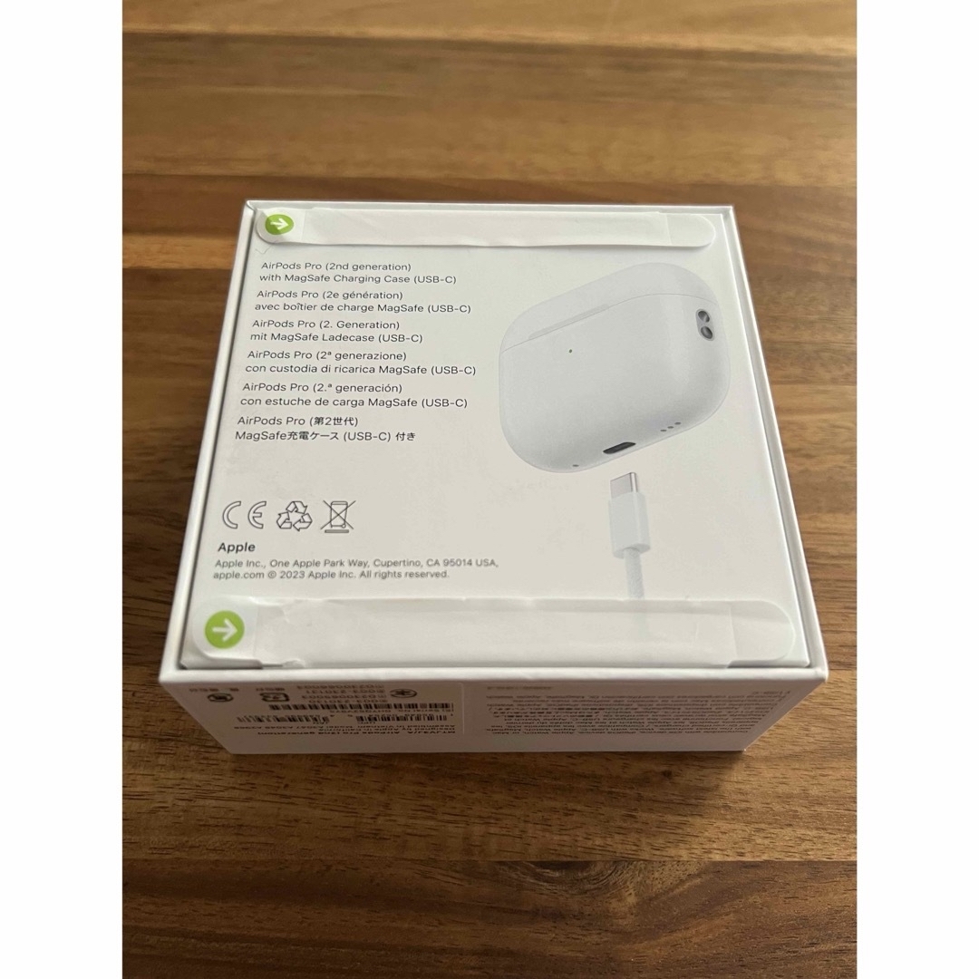 Apple(アップル)のAirPods Pro 第二世代 MagSafe USB-C スマホ/家電/カメラのオーディオ機器(ヘッドフォン/イヤフォン)の商品写真