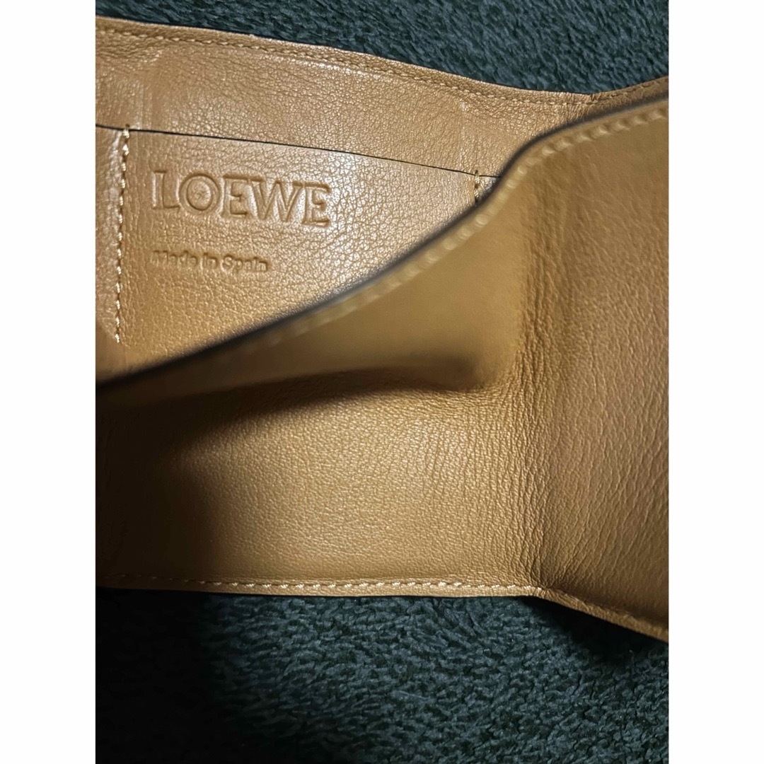 LOEWE(ロエベ)の美品　ロエベ LOEWE 三つ折財布 ミニウォレット オレンジ レディースのファッション小物(財布)の商品写真