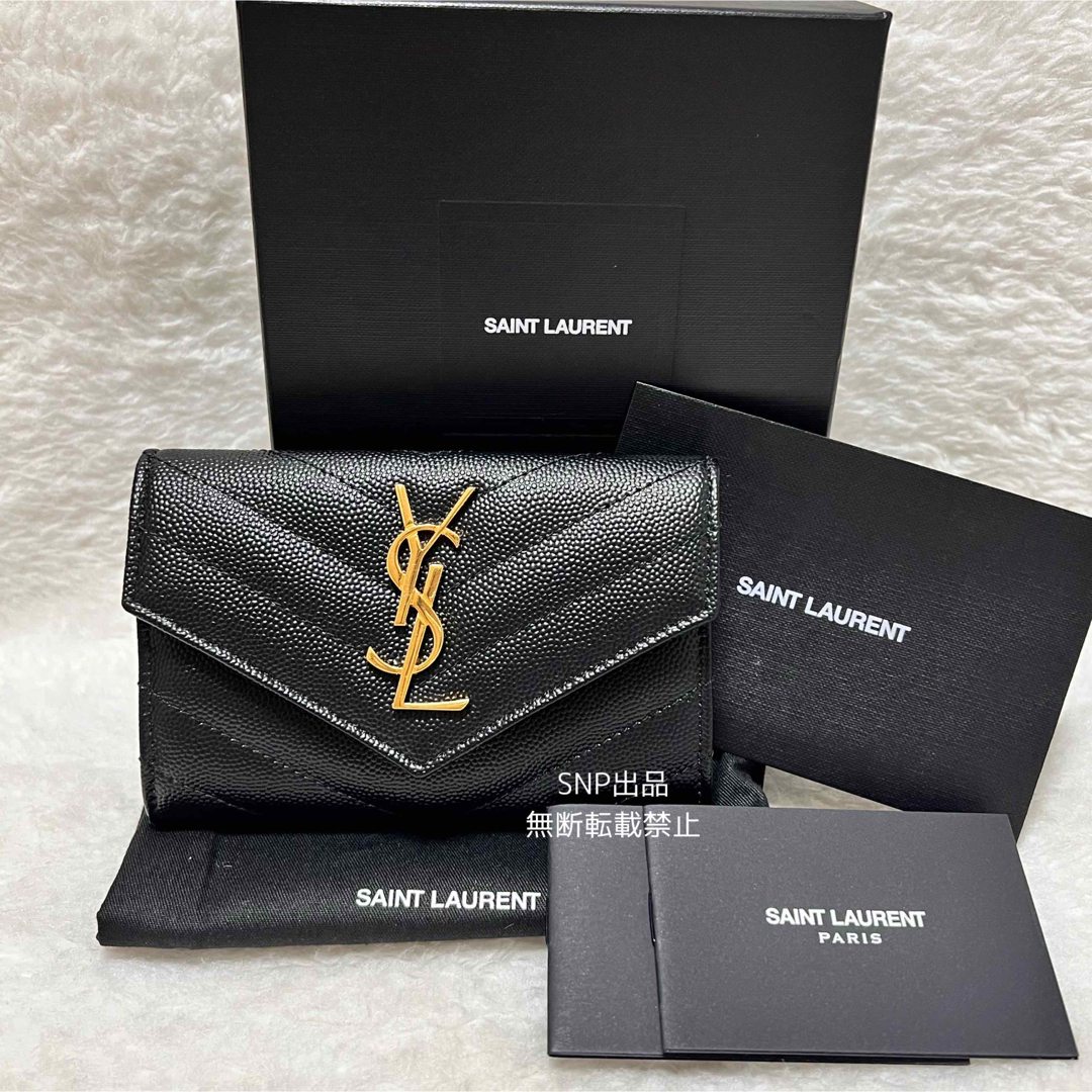 Saint Laurent(サンローラン)のサンローラン 未使用 カサンドラ ミニ 財布 マテラッセ フラップ ウォレット レディースのファッション小物(財布)の商品写真