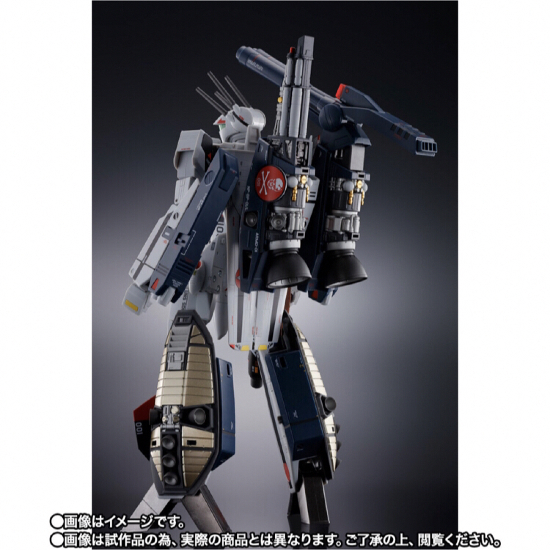 BANDAI(バンダイ)のDX超合金 劇場版 VF-1S ストライクバルキリー メカニックエディション エンタメ/ホビーのおもちゃ/ぬいぐるみ(模型/プラモデル)の商品写真