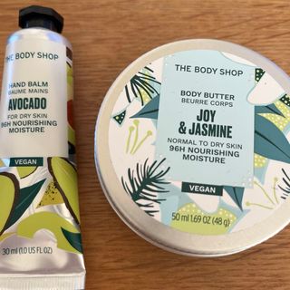 ザボディショップ(THE BODY SHOP)のTHE BODY SHOP  ボディーバター　ハンドクリーム　未使用(ボディクリーム)