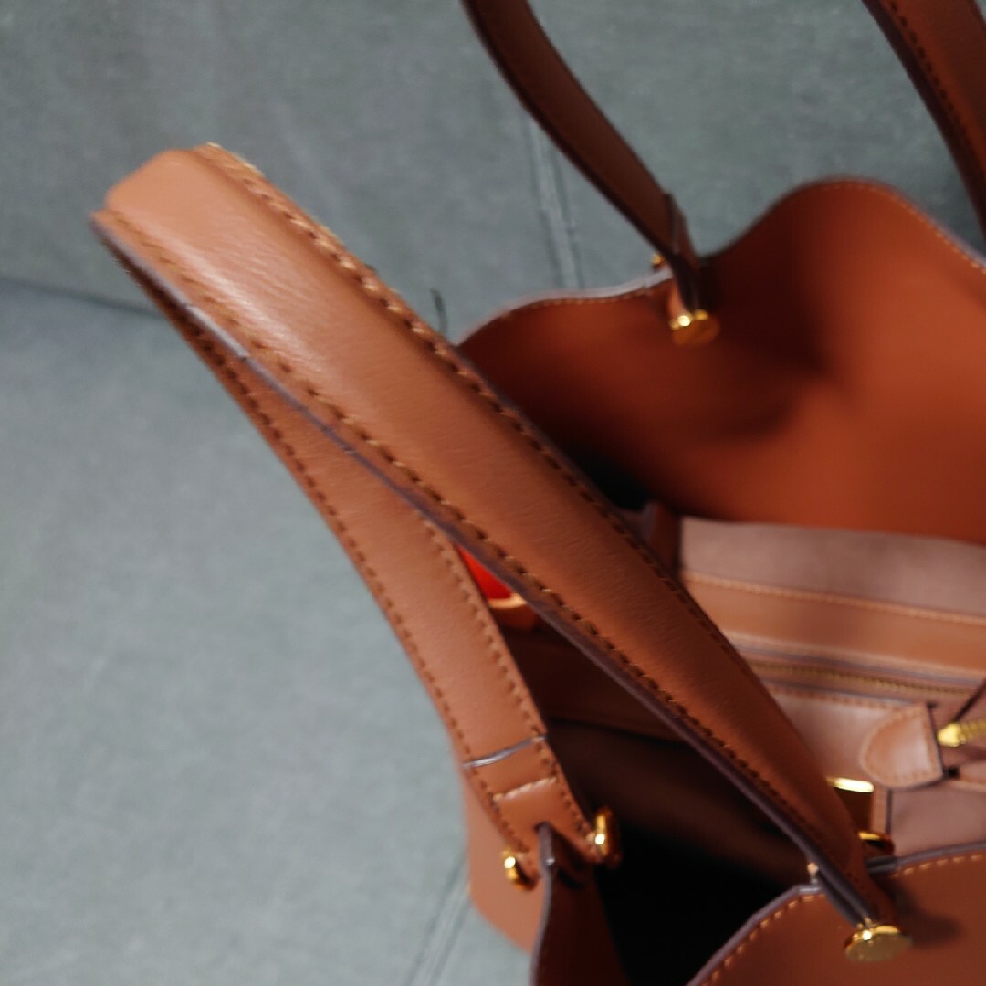 ROPE’(ロペ)のロペエポール　Y BAG Medium （サイドジップトートバッグ） レディースのバッグ(トートバッグ)の商品写真