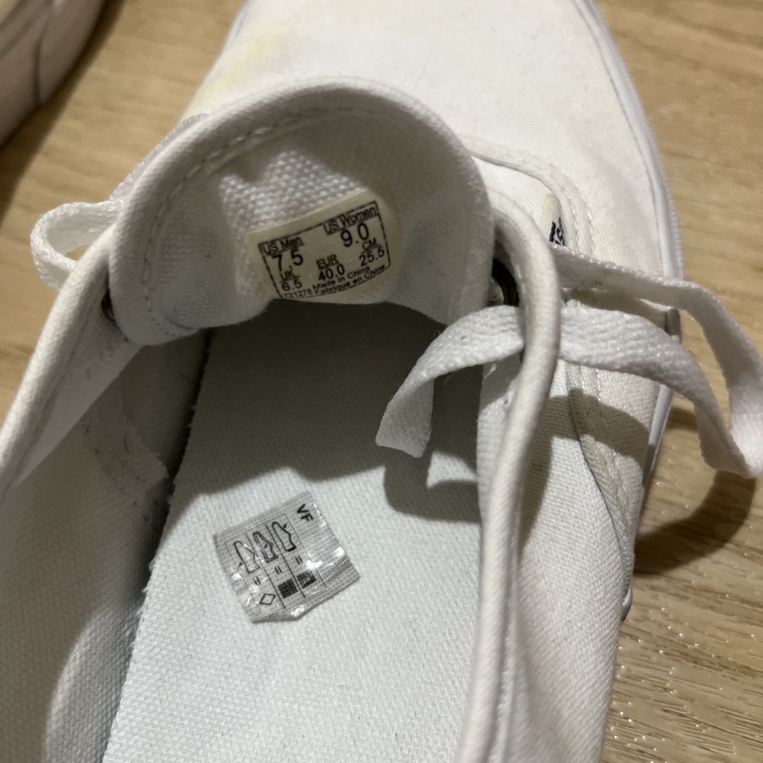 VANS(ヴァンズ)のVANS  AUTHENTIC レディースの靴/シューズ(スニーカー)の商品写真