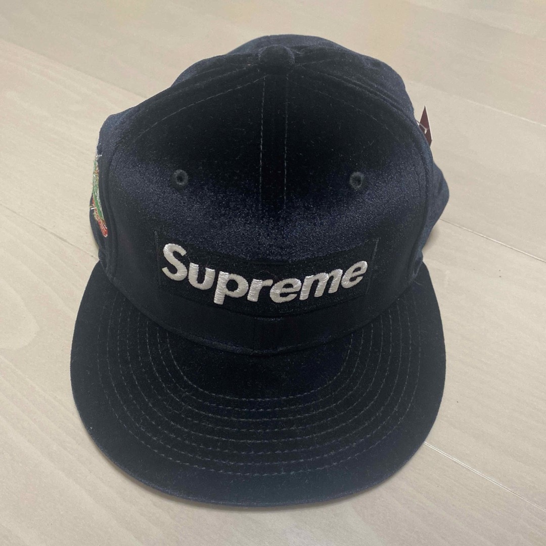 Supreme(シュプリーム)のsupremeキャップsize60.6㌢ メンズの帽子(キャップ)の商品写真