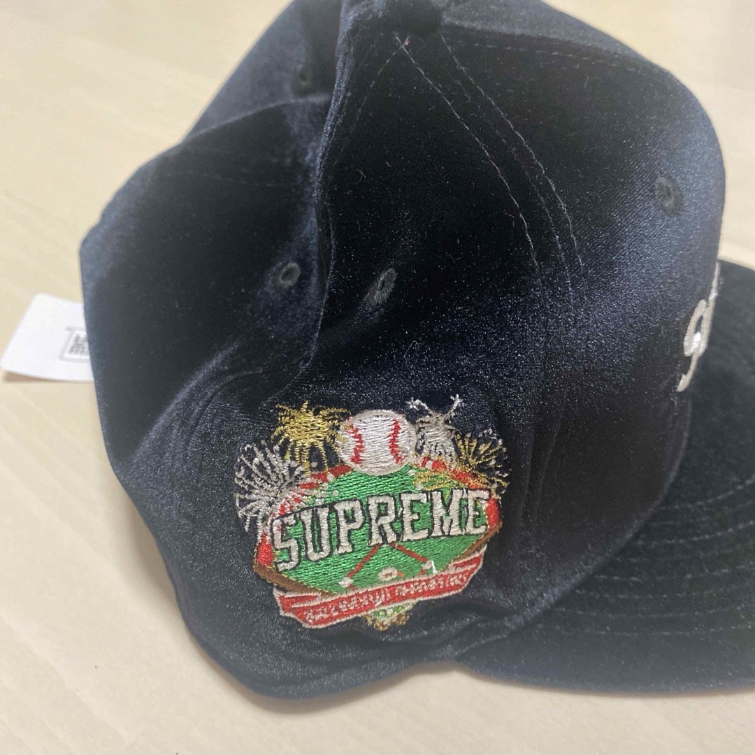 Supreme(シュプリーム)のsupremeキャップsize60.6㌢ メンズの帽子(キャップ)の商品写真