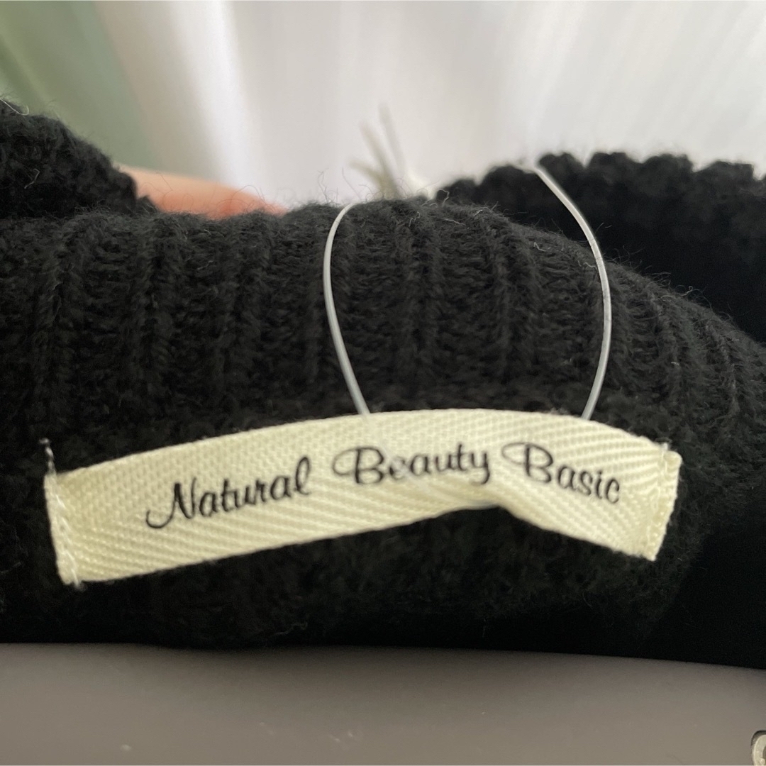 NATURAL BEAUTY BASIC(ナチュラルビューティーベーシック)の新品タグ付きnatural beauty basic ブラック サイズM レディースのトップス(ニット/セーター)の商品写真