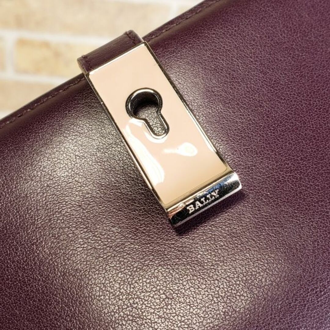 バリー BALLY ☆ レザー 二折財布 収納多 イタリア製 パープル 財布 バリー BALLY ☆ レザー 二折財布 収納多 イタリア製 パープル 財布