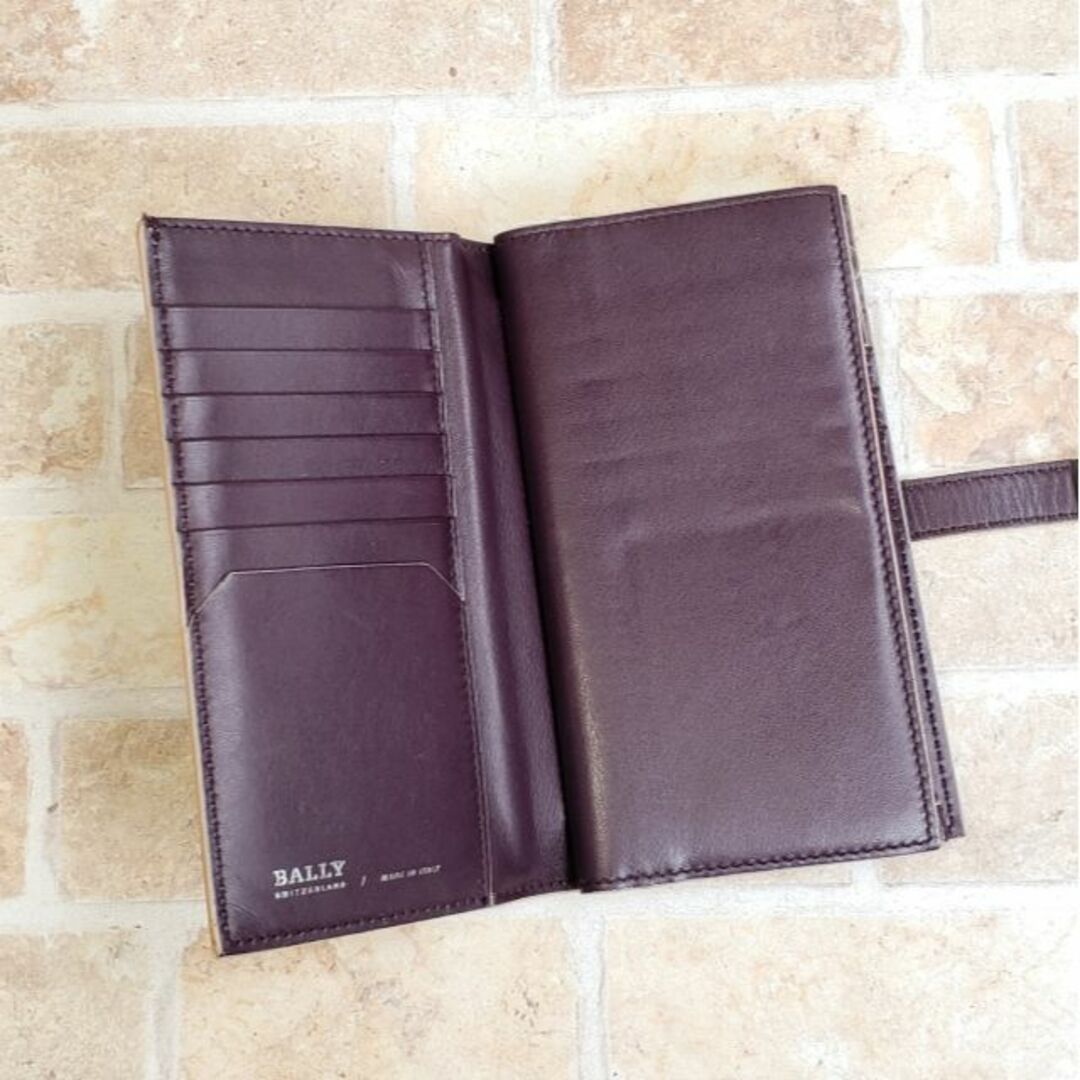バリー BALLY ☆ レザー 二折財布 収納多 イタリア製 パープル 財布 バリー BALLY ☆ レザー 二折財布 収納多 イタリア製 パープル 財布