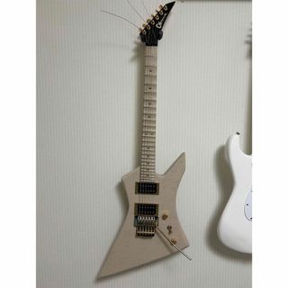 シャーベル(CHARVEL)の改造エレキギター　シャーベル　ケリー(エレキギター)