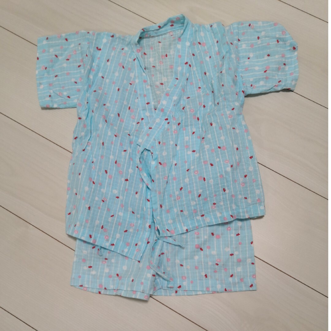 西松屋(ニシマツヤ)の金魚柄甚平 キッズ/ベビー/マタニティのキッズ服女の子用(90cm~)(甚平/浴衣)の商品写真