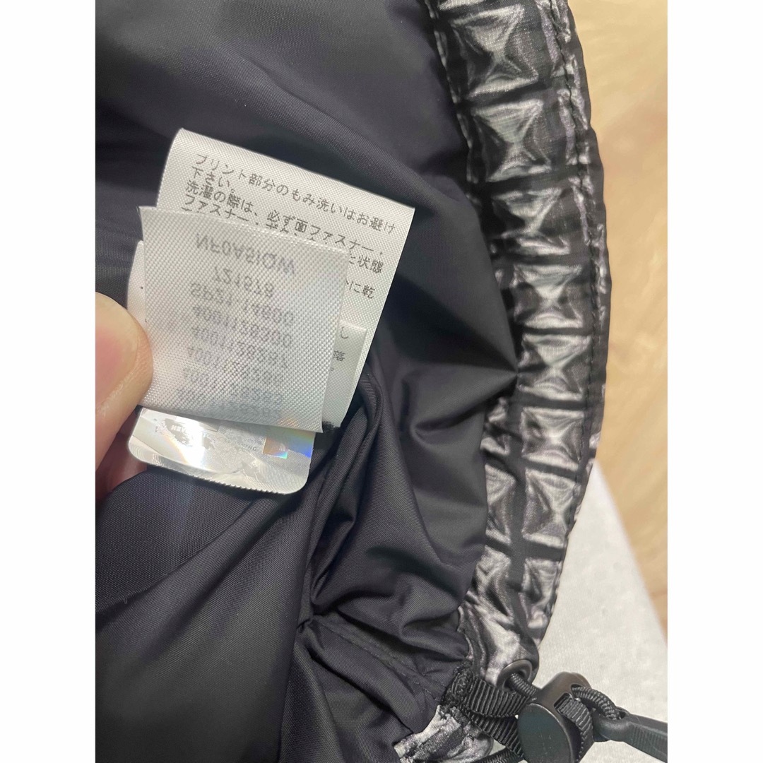 Supreme(シュプリーム)のsupreme northFace  スタッズ　ヌプシダウンジャケット メンズのジャケット/アウター(ダウンジャケット)の商品写真