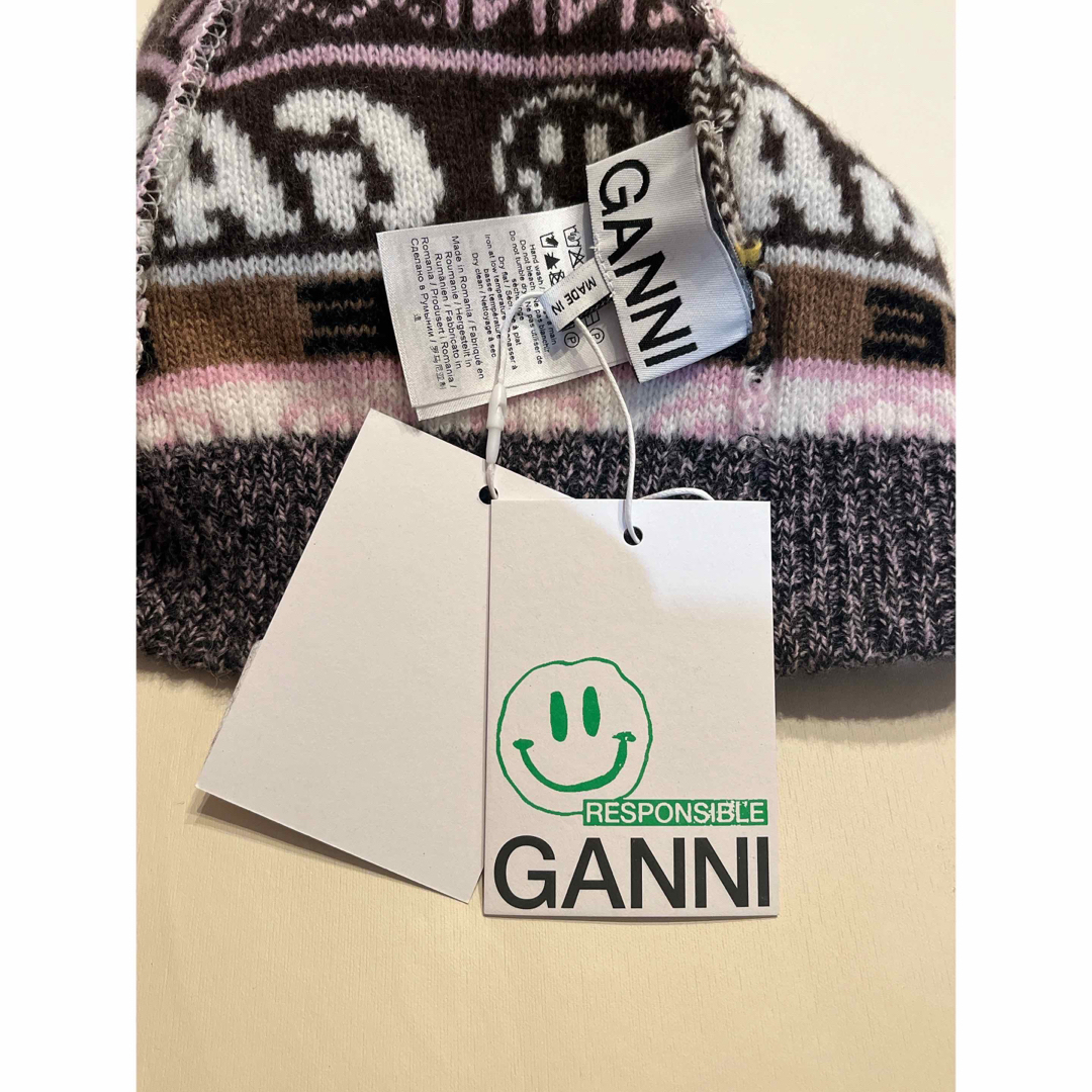 JOURNAL STANDARD(ジャーナルスタンダード)の新品未使用⭐︎正規品 GANNI ガニー ロゴ ビーニー ニット帽 レディースの帽子(ニット帽/ビーニー)の商品写真