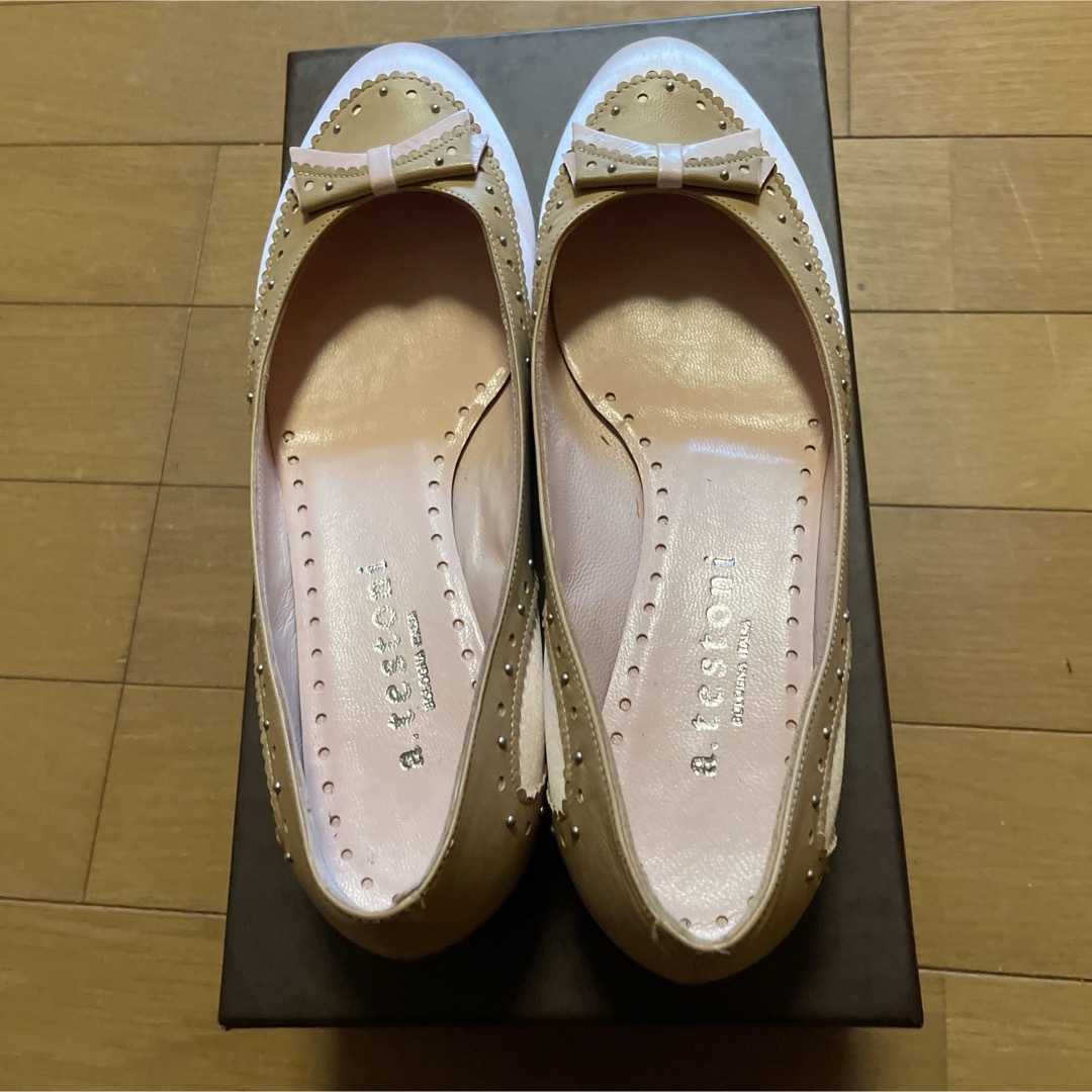 testoni パンプス 22.5センチ ピンク ベージュ レディースの靴/シューズ(ハイヒール/パンプス)の商品写真
