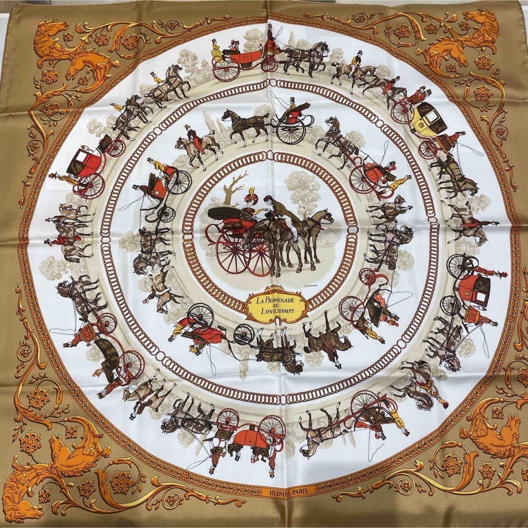 HERMES♦︎エルメス ロンシャンへの散歩 馬車シルクスカーフ カレ90 HERMES♦︎エルメス ロンシャンへの散歩 馬車シルクスカーフ カレ90
