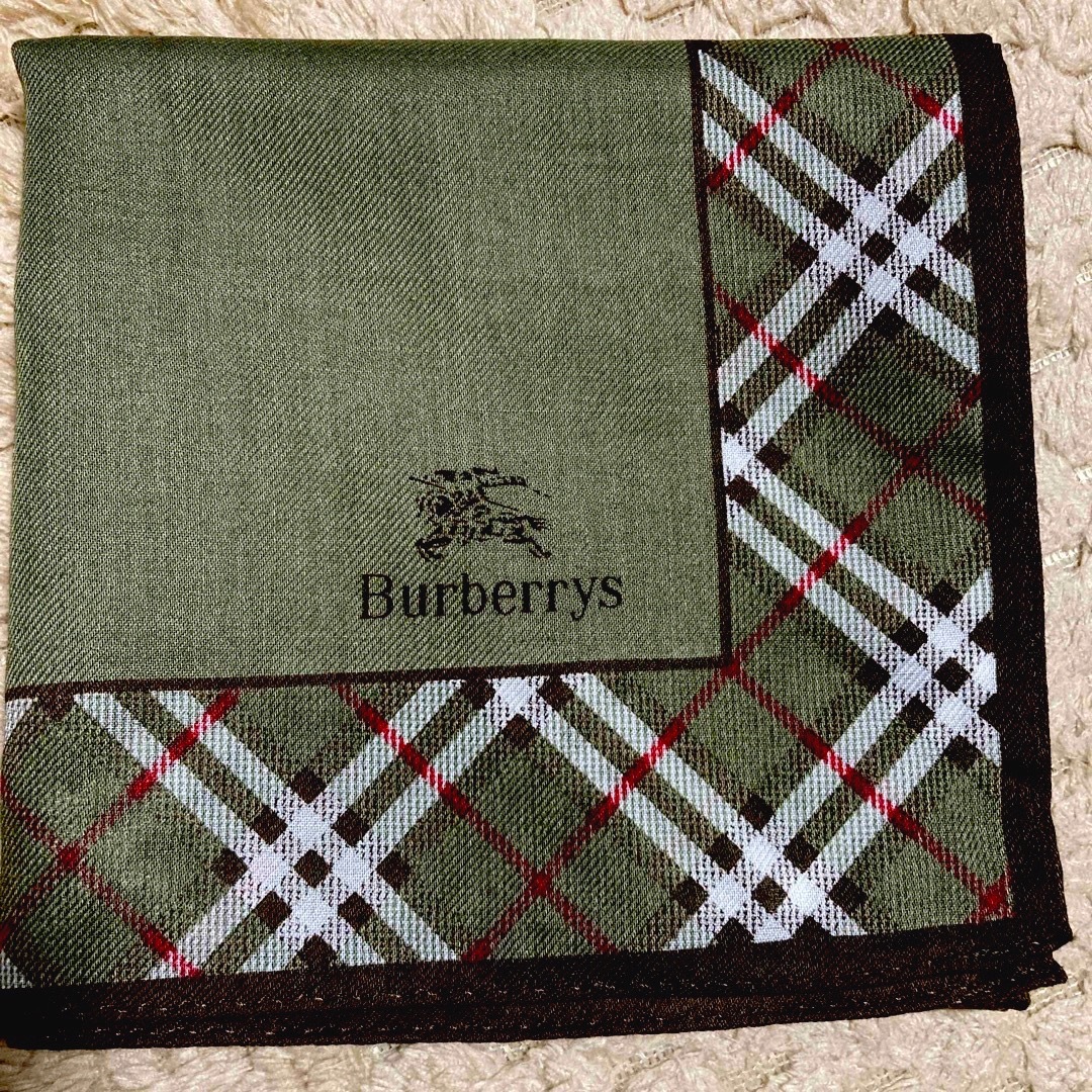 BURBERRY(バーバリー)の【新品】Burberrs   バーバリー　ハンカチ メンズのファッション小物(ハンカチ/ポケットチーフ)の商品写真