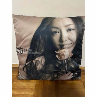 美品!!   安室奈美恵 クッションカバー  レア(ミュージシャン)