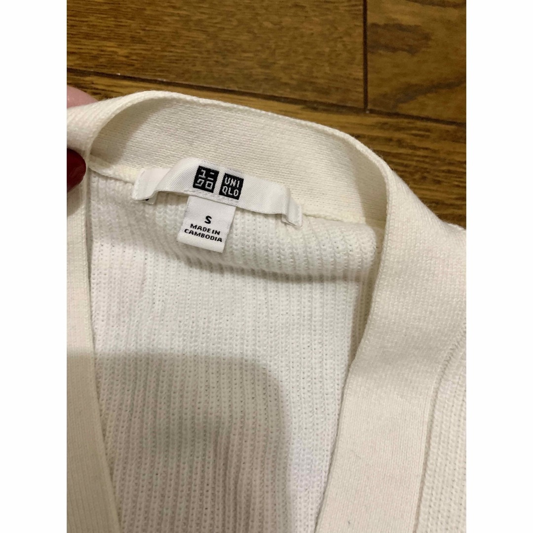 UNIQLO(ユニクロ)のUNIQLO ユニクロ　厚手カーディガン　ニット　セーター　リブ　Ｖネック　白 レディースのトップス(カーディガン)の商品写真