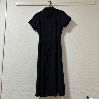 ジーユー(GU)のカラーシャツロングワンピース(XL)サイドポケット ブラック(ロングワンピース/マキシワンピース)