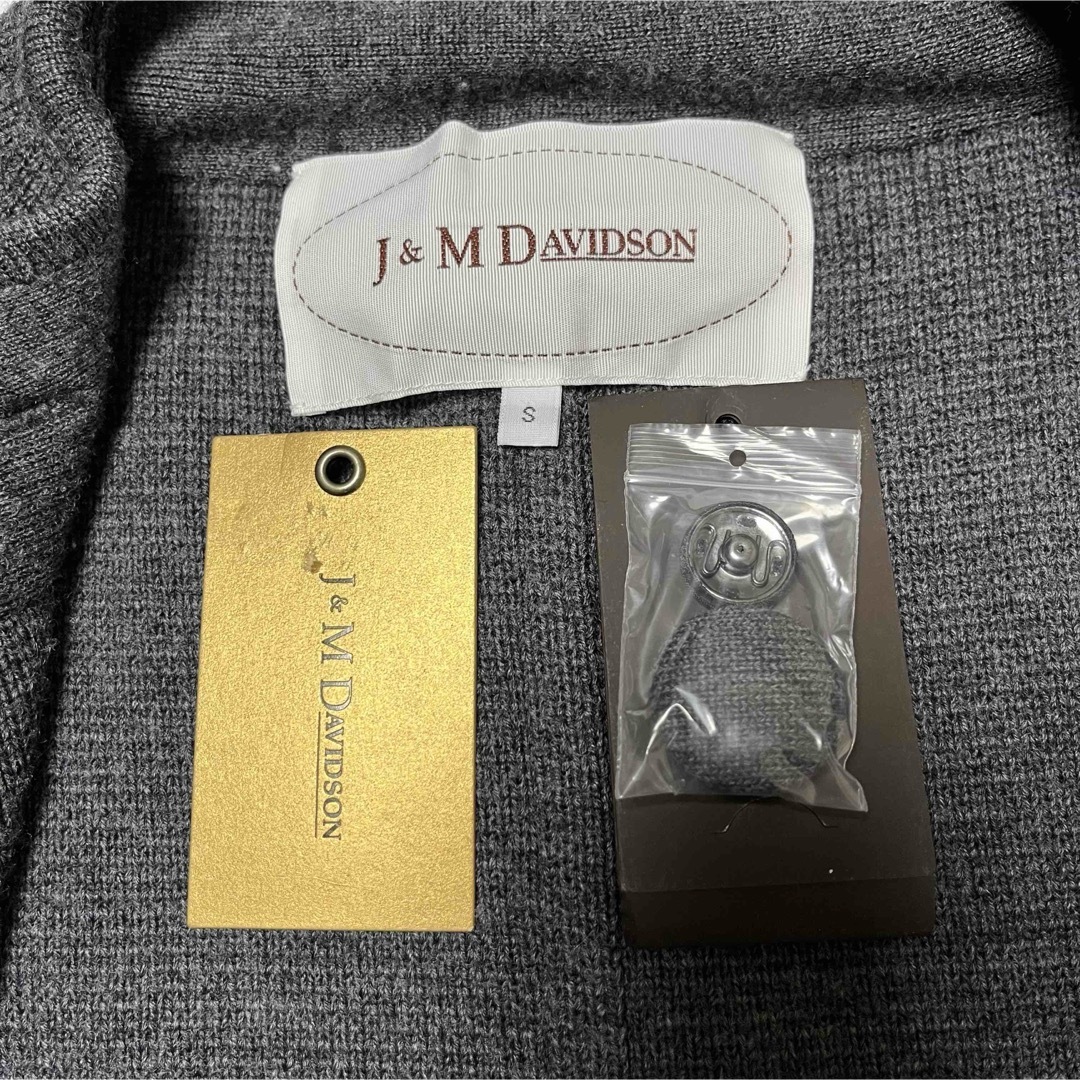 J&M DAVIDSON(ジェイアンドエムデヴィッドソン)の美品！J&M DAVIDSON.ミラノリブニットコート.S.チャコールグレー レディースのジャケット/アウター(ニットコート)の商品写真