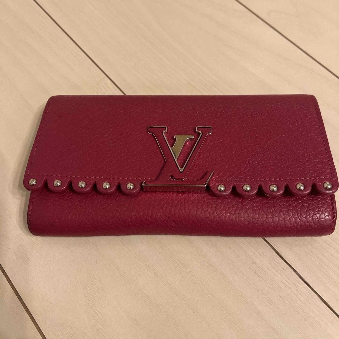 LOUIS VUITTON(ルイヴィトン)のルイヴィトン ポルトフォイユ カプシーヌ ホットピンク レザー 長財布 レディースのファッション小物(財布)の商品写真