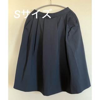 ユニクロ(UNIQLO)のUNIQLO  フレアスカート　Sサイズ　ブラック(ひざ丈スカート)
