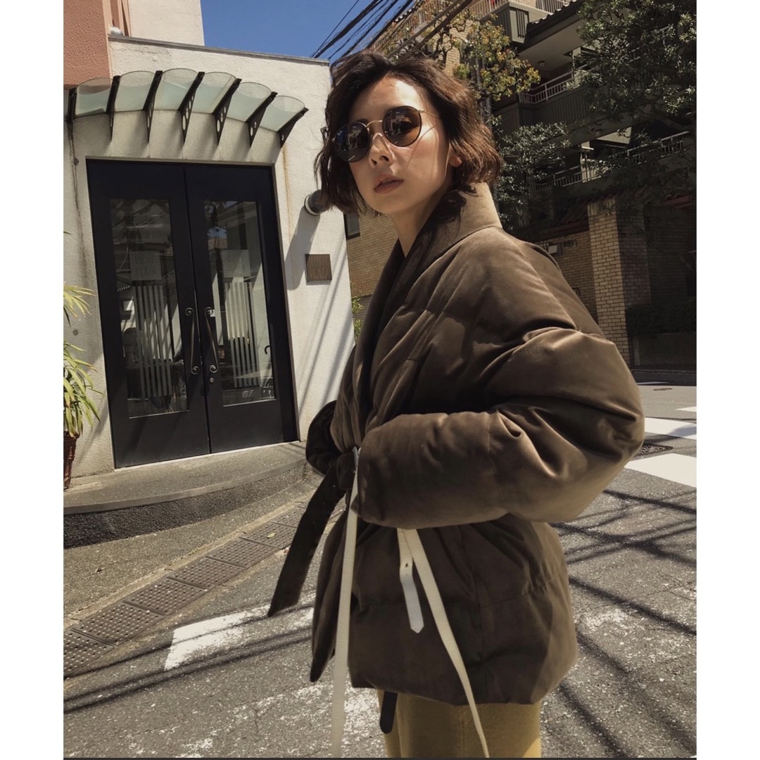 Ameri VINTAGE(アメリヴィンテージ)のAmeri / VELVET DOWN JACKET レディースのジャケット/アウター(ダウンジャケット)の商品写真