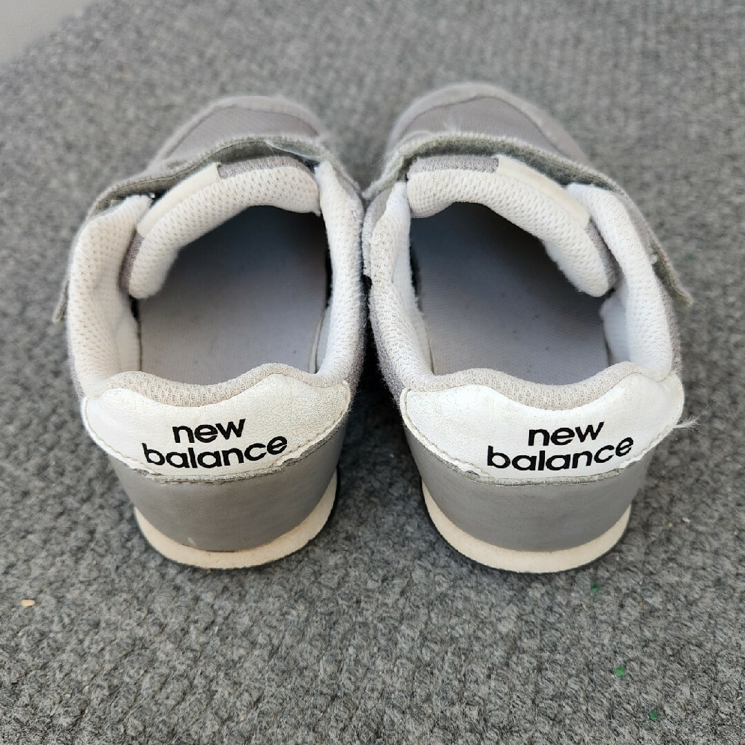 New Balance(ニューバランス)のニューバランススニーカー　15センチ キッズ/ベビー/マタニティのキッズ靴/シューズ(15cm~)(スニーカー)の商品写真