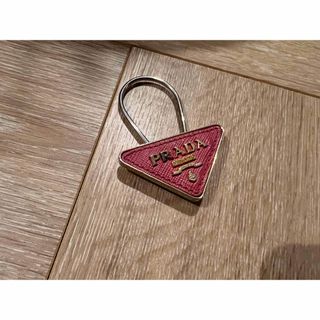 プラダ(PRADA)のPRADA⭐︎キーシーリング[箱あり](キーホルダー)