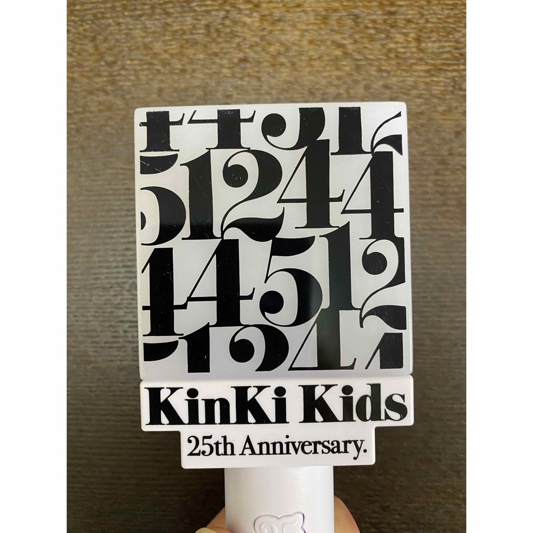 KinKi Kids(キンキキッズ)のKinKiKids 24451～The Story of Us～ ペンライト エンタメ/ホビーのタレントグッズ(アイドルグッズ)の商品写真