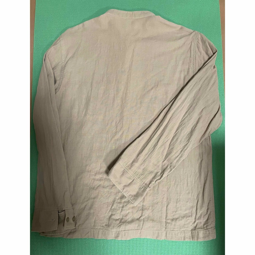 MUJI (無印良品)(ムジルシリョウヒン)の無印良品　ノーカラーシャツ　ブラウン　レディースLサイズ レディースのトップス(シャツ/ブラウス(長袖/七分))の商品写真