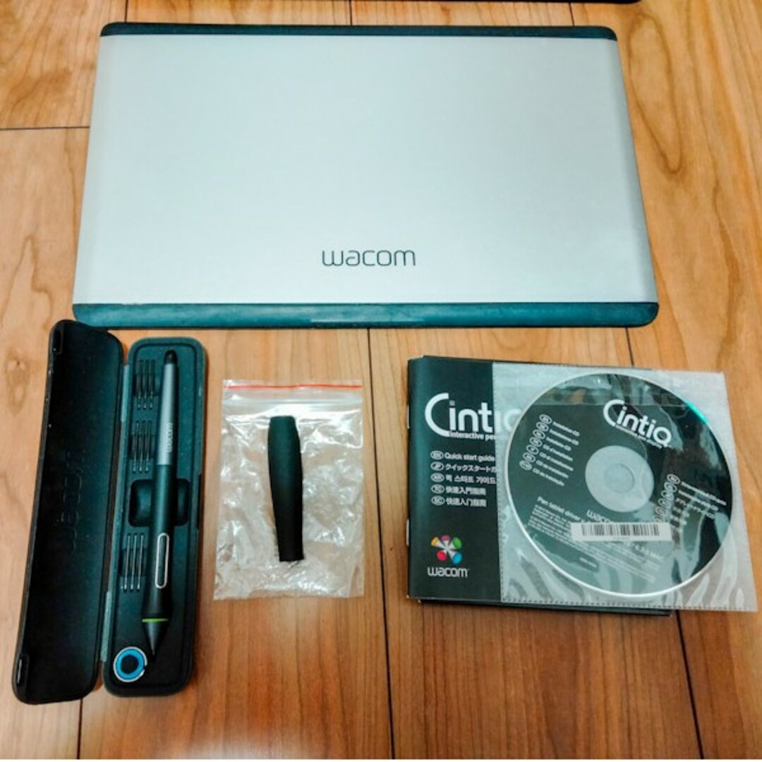 Wacom(ワコム)の【中古・外箱付】Wacom ペンタブ Cintiq 13HD スマホ/家電/カメラのPC/タブレット(PC周辺機器)の商品写真