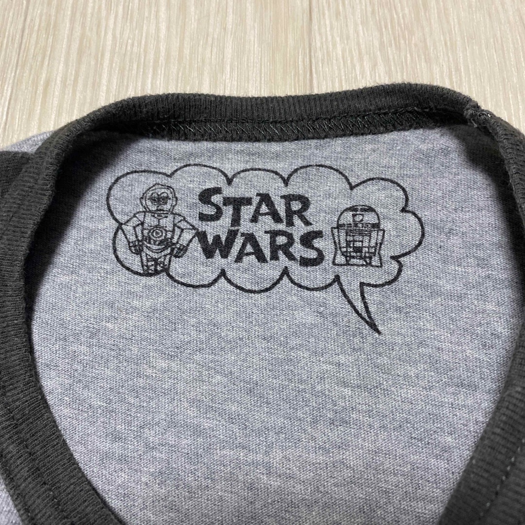 【STAR WARS】ラグランスリーブ長袖Tシャツ／130cm／グレー×カーキ キッズ/ベビー/マタニティのキッズ服男の子用(90cm~)(Tシャツ/カットソー)の商品写真