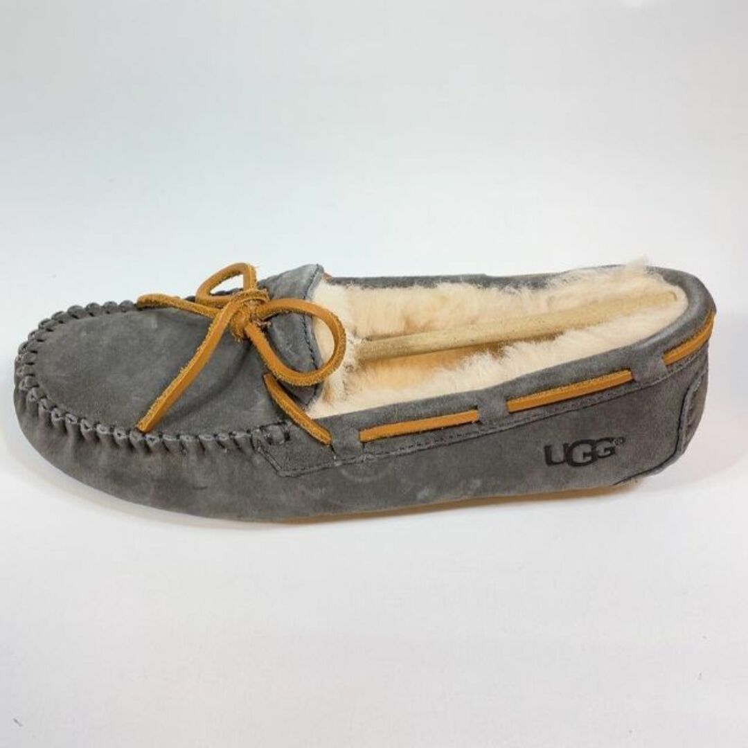UGG(アグ)のアグ UGG ダコタ DAKOTA モカシン 23cm(US6) グレー レディースの靴/シューズ(スリッポン/モカシン)の商品写真