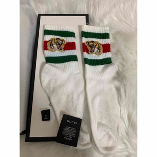 Gucci - GUCCI グッチ 靴下 タイガー付きストレッチコットンソックスの