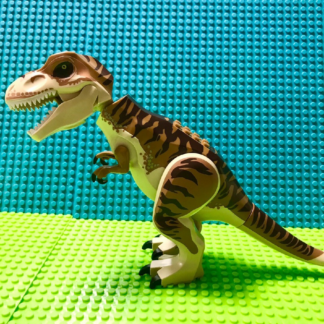 LEGO 互換 特大サイズ 恐竜 ティラノサウルス 薄茶 キッズ/ベビー/マタニティのおもちゃ(積み木/ブロック)の商品写真