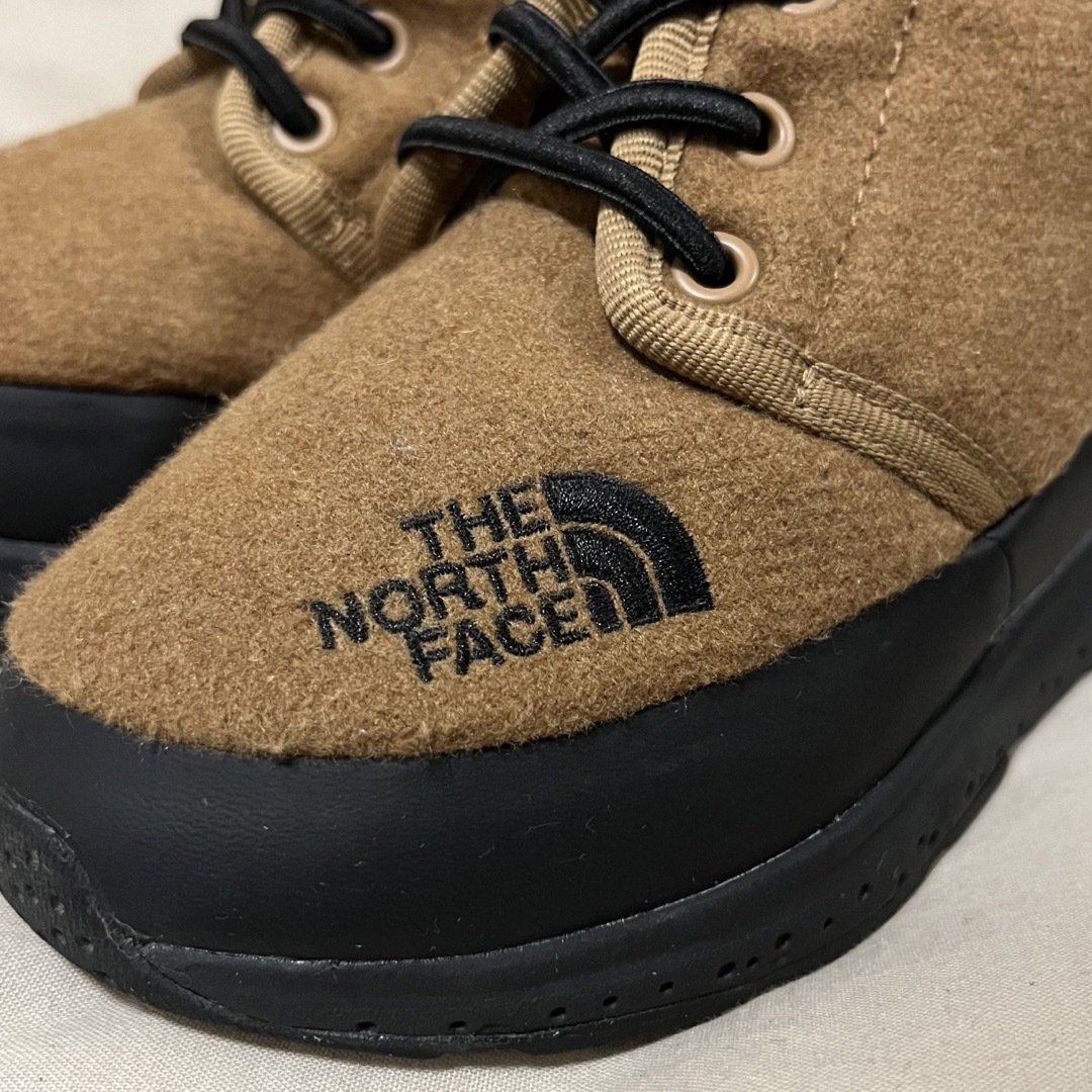 THE NORTH FACE(ザノースフェイス)のノースフェイス　トラクションライトチャッカ　スニーカー　ブーツ　ベージュ　18 キッズ/ベビー/マタニティのキッズ靴/シューズ(15cm~)(ブーツ)の商品写真