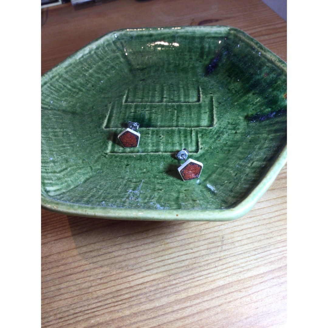 美濃焼⭐️ピアス　陶器　メンズ　レディース　赤茶色 ハンドメイドのアクセサリー(ピアス)の商品写真