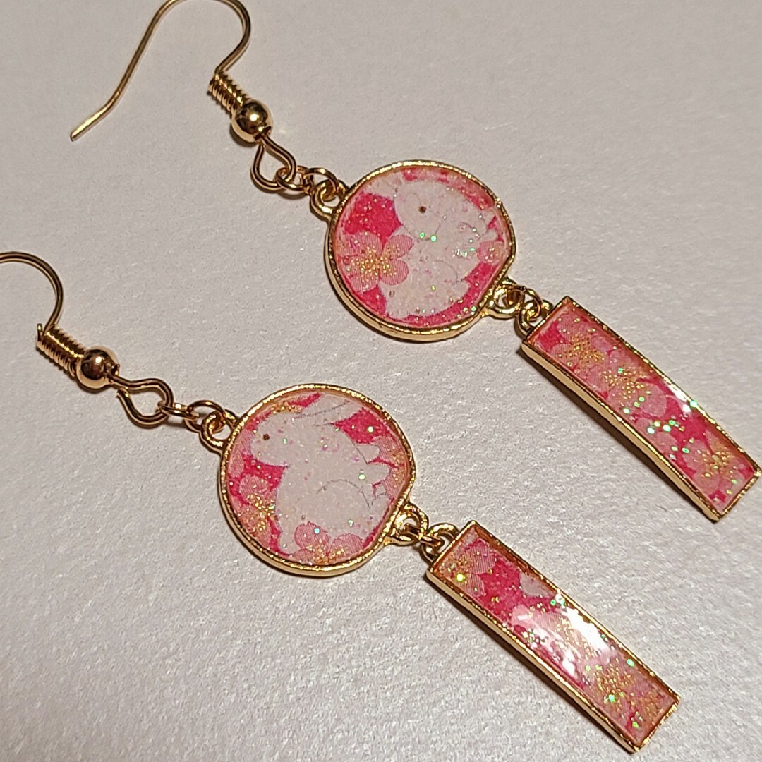 ハンドメイドピアス】レジン 金魚鉢 風鈴 和柄 兎と梅の花の通販 by