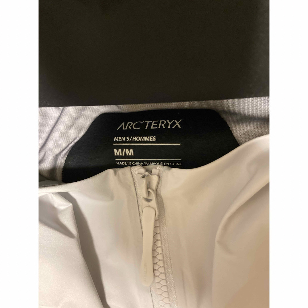 ARC'TERYX(アークテリクス)の[新品・未使用] ARC'TERYX BEAMS Beta Jacket M メンズのジャケット/アウター(ナイロンジャケット)の商品写真