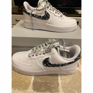 ナイキ(NIKE)の売り切れ御免！　Nike WMNS Air Force 1 Low (スニーカー)