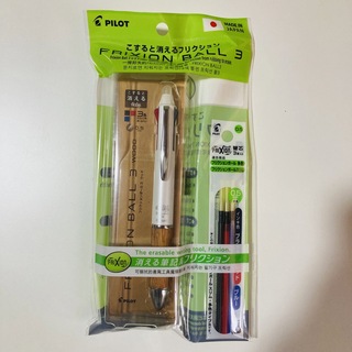 フリクションボールペン 3色 ウッド  ホワイト 替芯セット(ペン/マーカー)