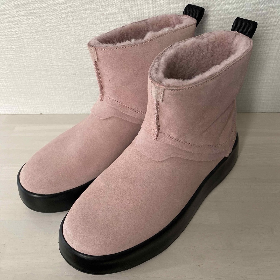 UGG(アグ)のUGG ブーツ くすみピンク 25cm【室内試着のみ美品】★サイズ感追記しました レディースの靴/シューズ(ブーツ)の商品写真