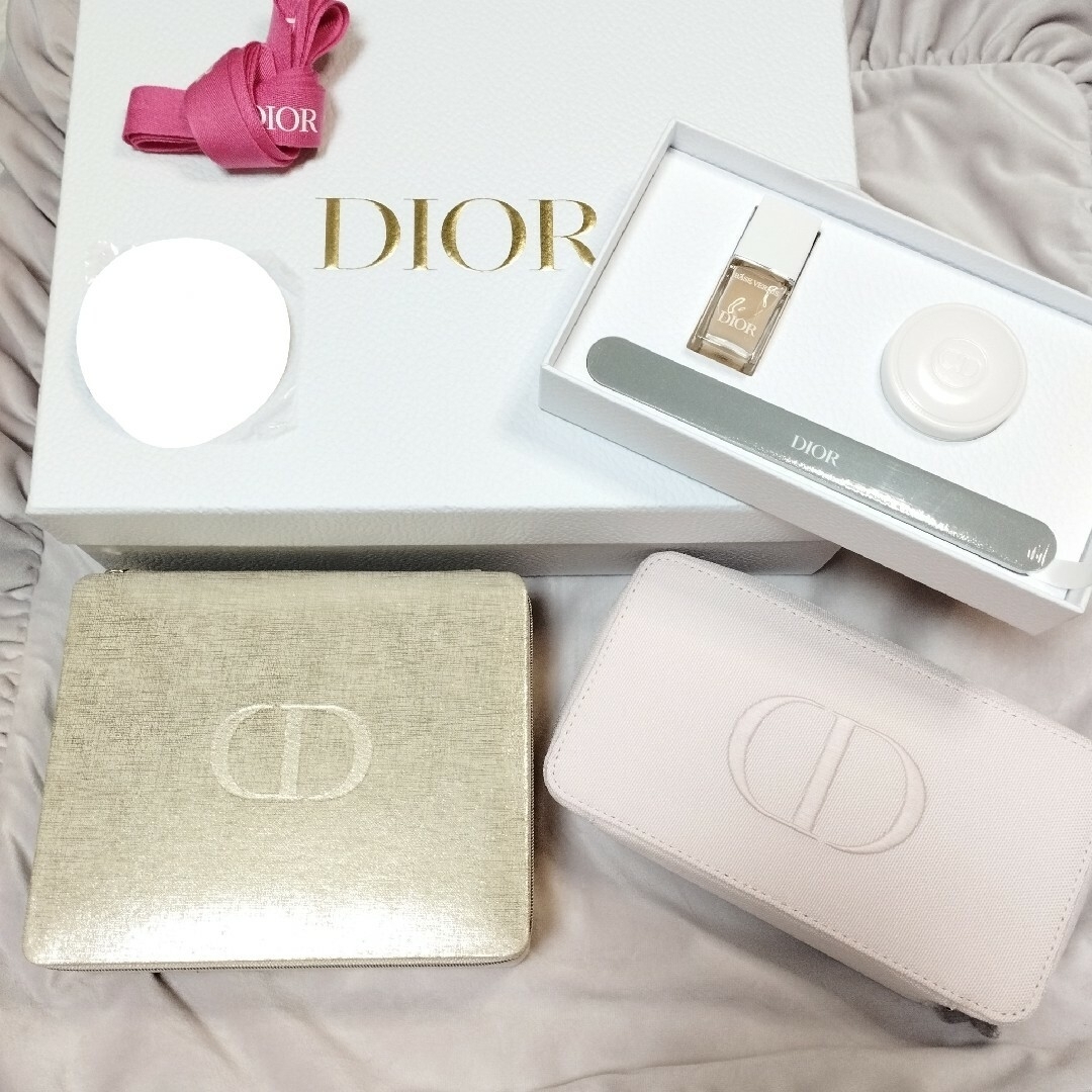 Christian Dior(クリスチャンディオール)の【新品未使用】Diorノベルティセット エンタメ/ホビーのコレクション(ノベルティグッズ)の商品写真