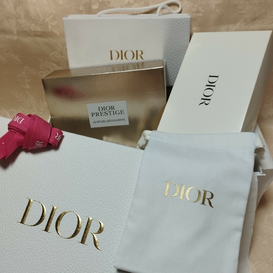 Christian Dior(クリスチャンディオール)の【新品未使用】Diorノベルティセット エンタメ/ホビーのコレクション(ノベルティグッズ)の商品写真