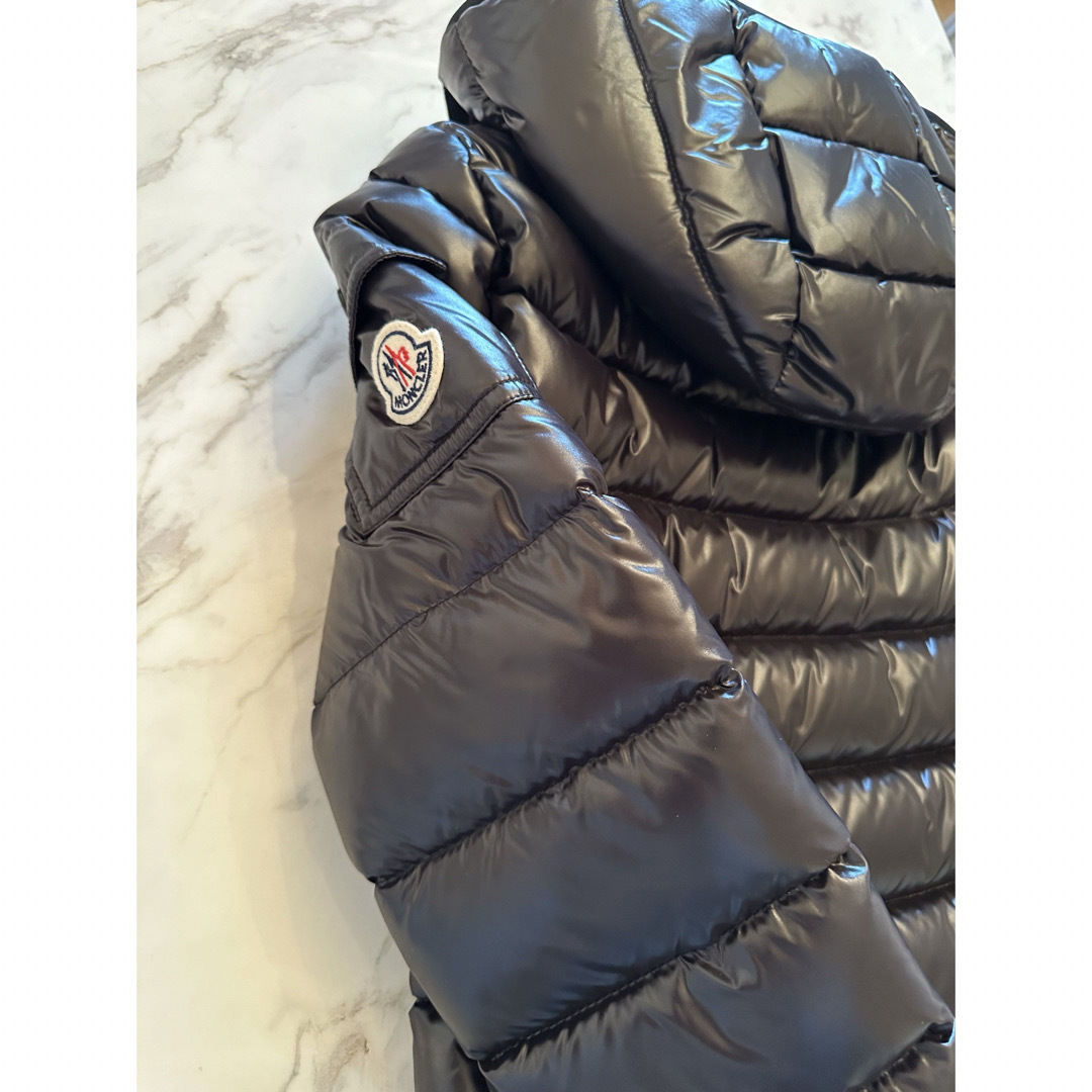 MONCLER(モンクレール)のモンクレールダウン　キッズ　12歳152サイズ キッズ/ベビー/マタニティのキッズ服女の子用(90cm~)(ジャケット/上着)の商品写真