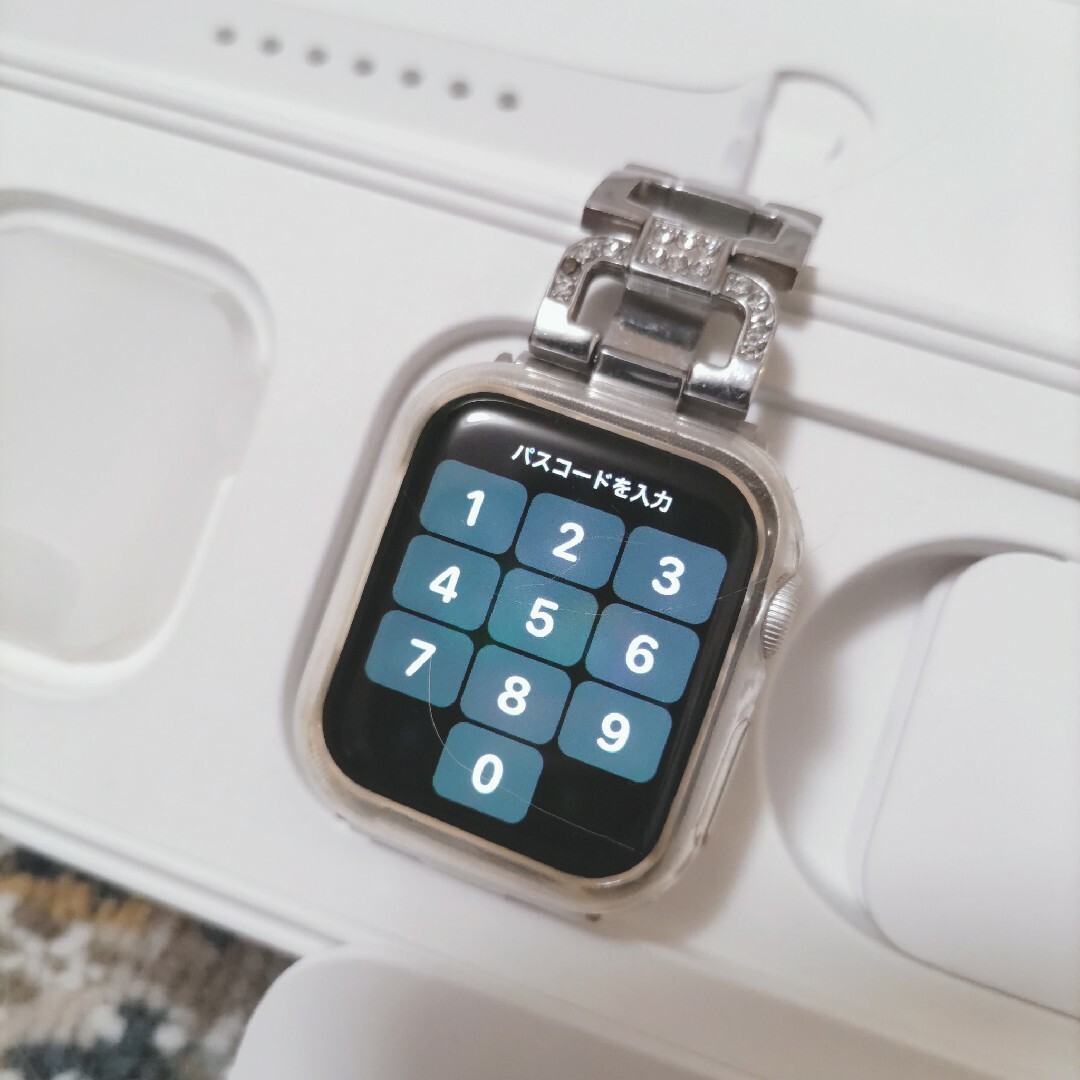 Apple Watch(アップルウォッチ)のapple watch se 第一世代　バンド　40mm GPS モデル メンズの時計(腕時計(デジタル))の商品写真