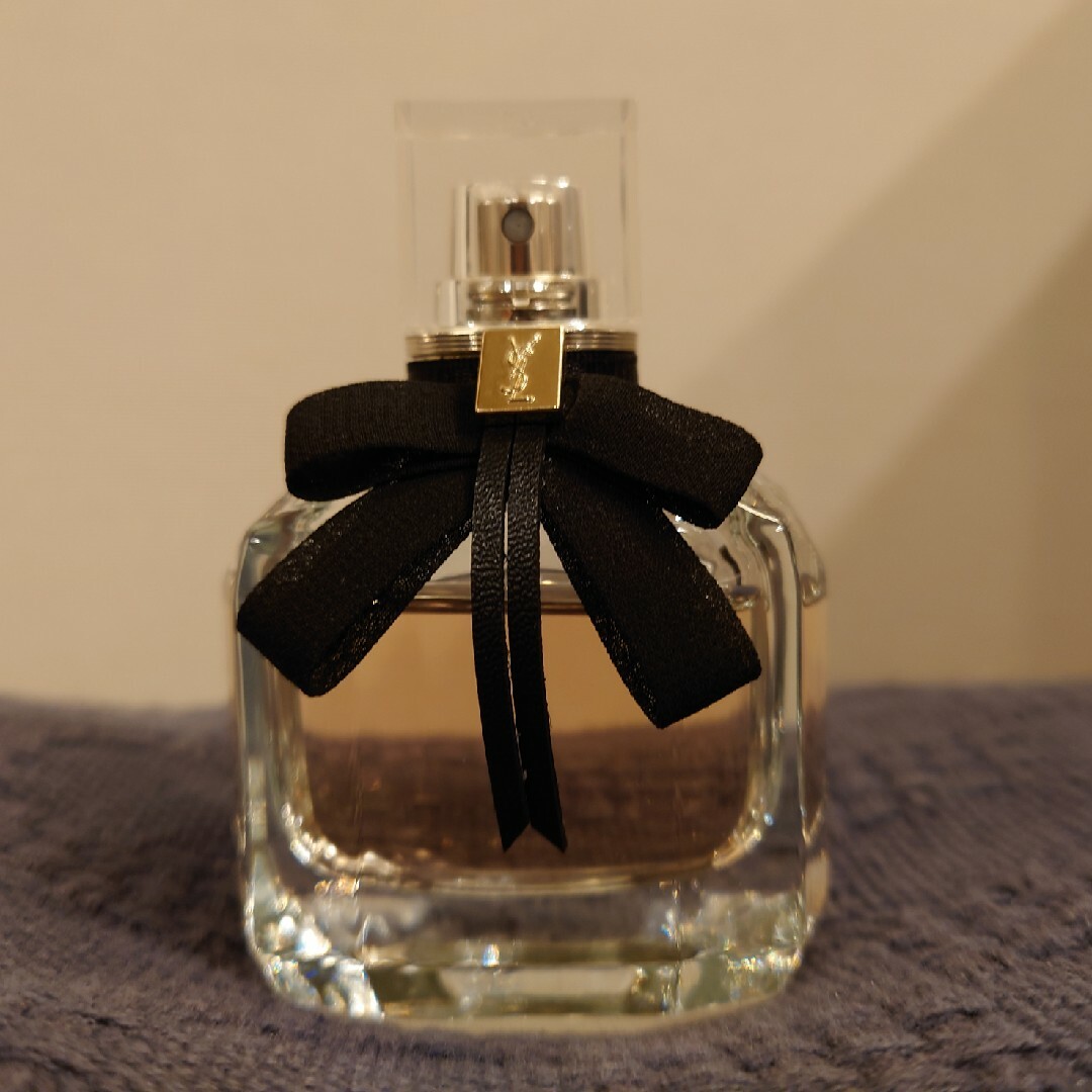 Yves Saint Laurent(イヴサンローラン)のイヴ・サンローラン　モン・パリ50ml コスメ/美容の香水(香水(女性用))の商品写真